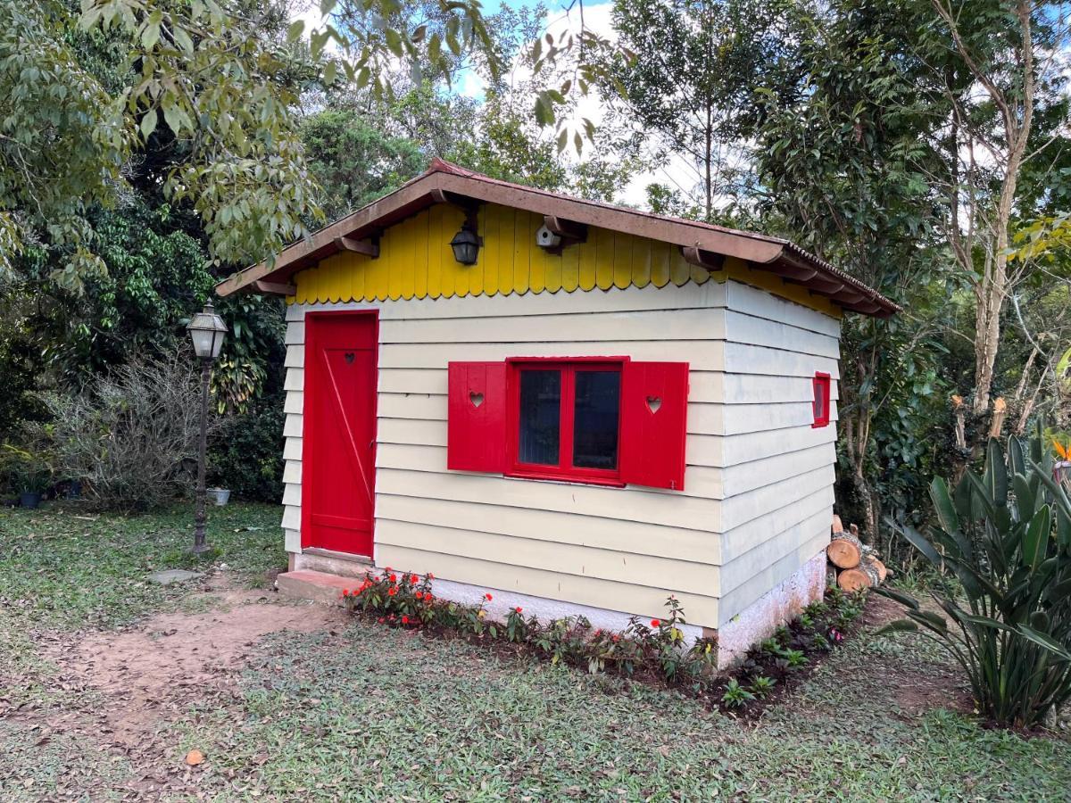 Pousada Granja Santa Barbara Correas Екстер'єр фото